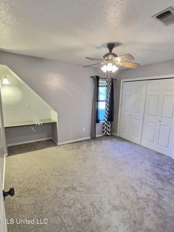 118 Linnet Drive, Ocean Springs, MS 39564
