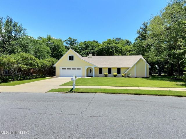 118 Linnet Drive, Ocean Springs, MS 39564