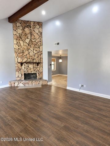 118 Linnet Drive, Ocean Springs, MS 39564