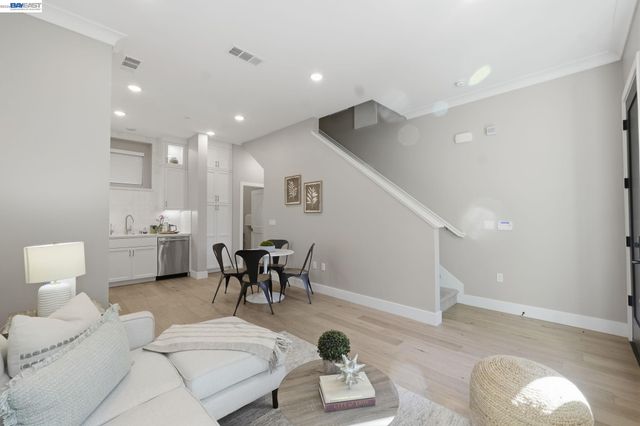 80 Woodbury Highlands Pl 10, Lafayette, CA 94549
