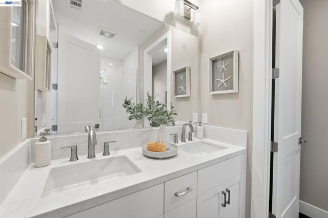 80 Woodbury Highlands Pl 10, Lafayette, CA 94549