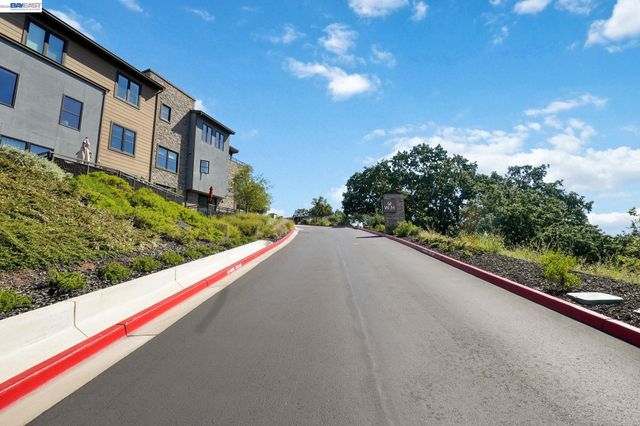 80 Woodbury Highlands Pl 10, Lafayette, CA 94549