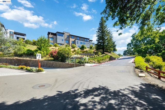 80 Woodbury Highlands Pl 10, Lafayette, CA 94549