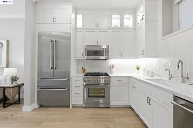 80 Woodbury Highlands Pl 10, Lafayette, CA 94549