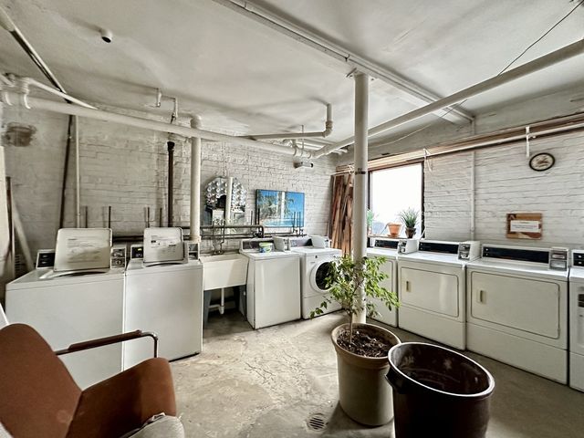 2432 N LINDEN Place 306, Chicago, IL 60647