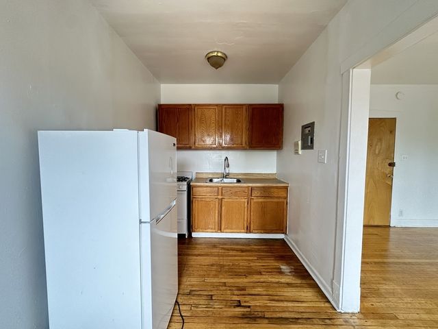 2432 N LINDEN Place 306, Chicago, IL 60647