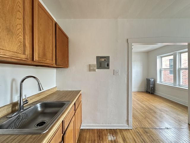 2432 N LINDEN Place 306, Chicago, IL 60647