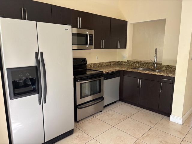 6235 SW 47TH Manor 202, Davie, FL 33314