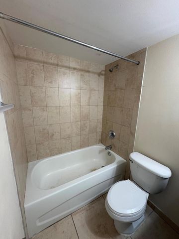 6235 SW 47TH Manor 202, Davie, FL 33314
