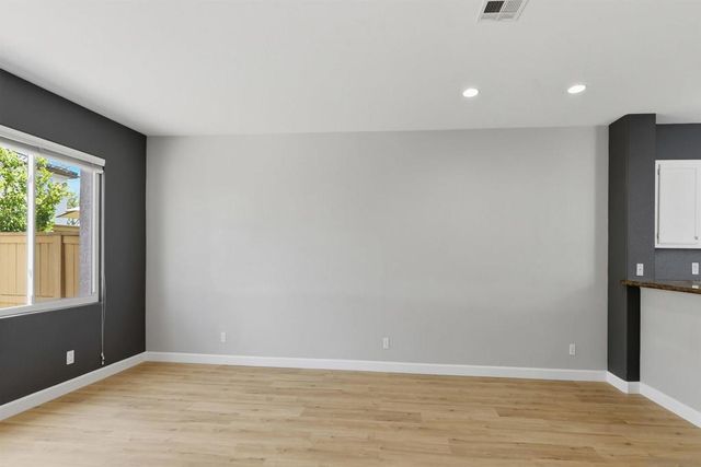 10950 Ivy Hill Dr 4, San Diego, CA 92131