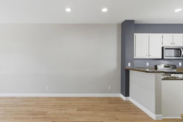 10950 Ivy Hill Dr 4, San Diego, CA 92131