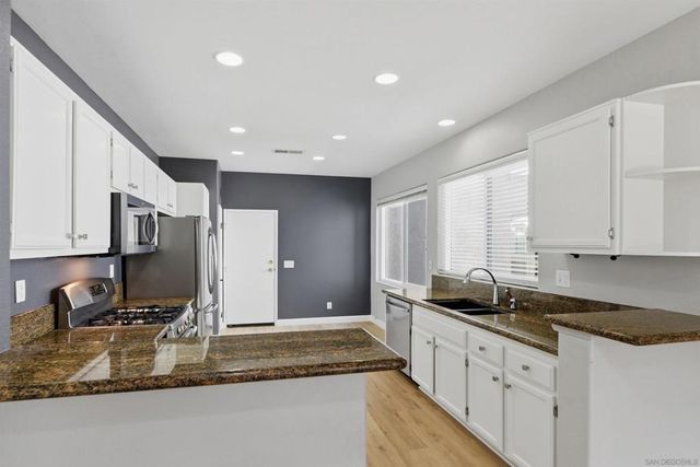 10950 Ivy Hill Dr 4, San Diego, CA 92131
