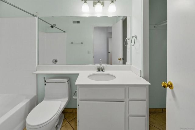 10950 Ivy Hill Dr 4, San Diego, CA 92131
