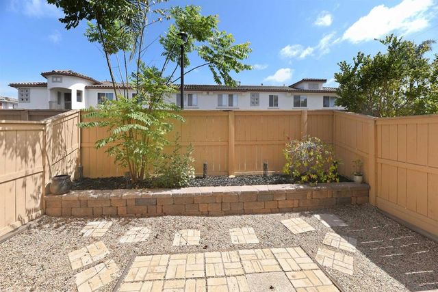 10950 Ivy Hill Dr 4, San Diego, CA 92131
