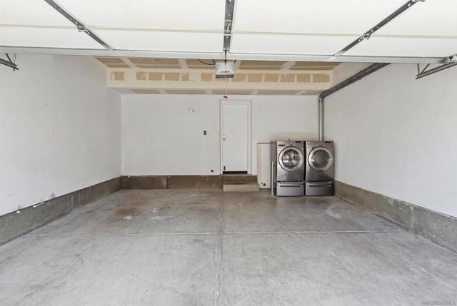 10950 Ivy Hill Dr 4, San Diego, CA 92131