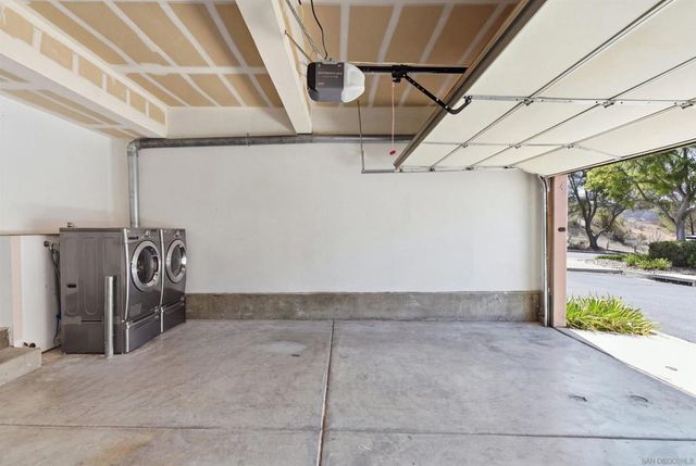 10950 Ivy Hill Dr 4, San Diego, CA 92131