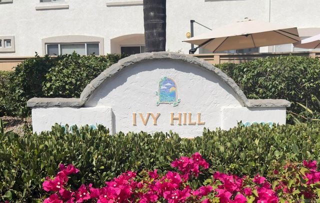 10950 Ivy Hill Dr 4, San Diego, CA 92131