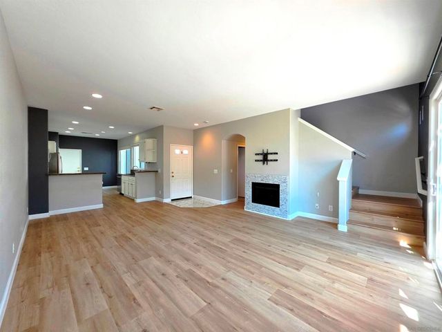 10950 Ivy Hill Dr 4, San Diego, CA 92131