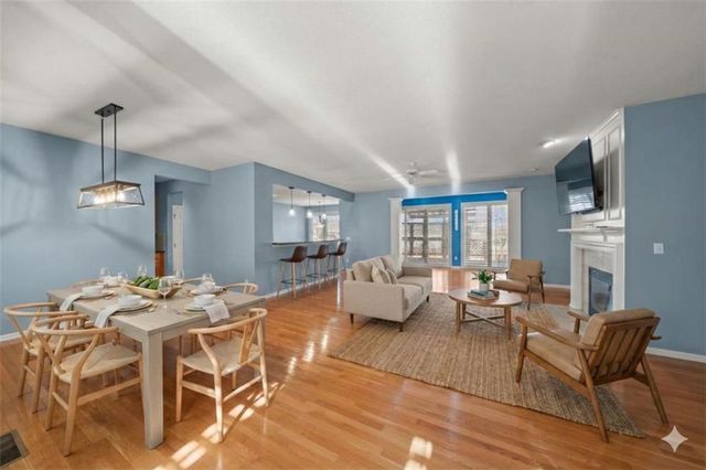 9324 Kenton Street, Lenexa, KS 66227