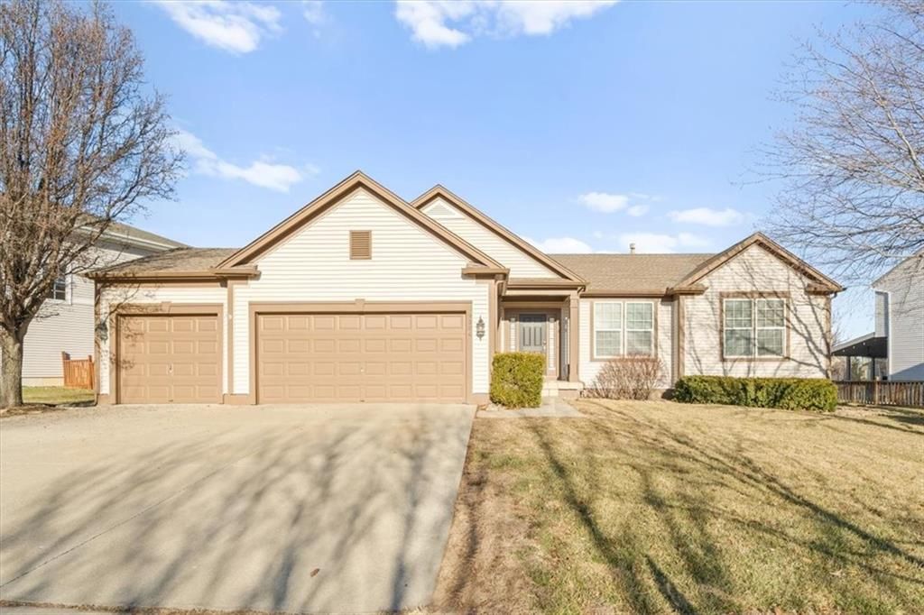 9324 Kenton Street, Lenexa, KS 66227
