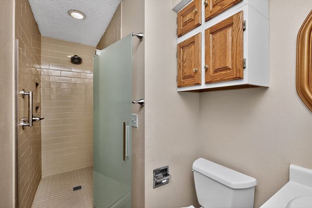 9890 Clark Street, Clive, IA 50325
