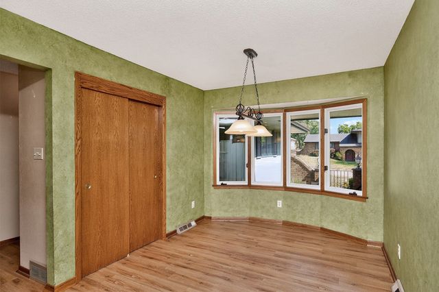 9890 Clark Street, Clive, IA 50325