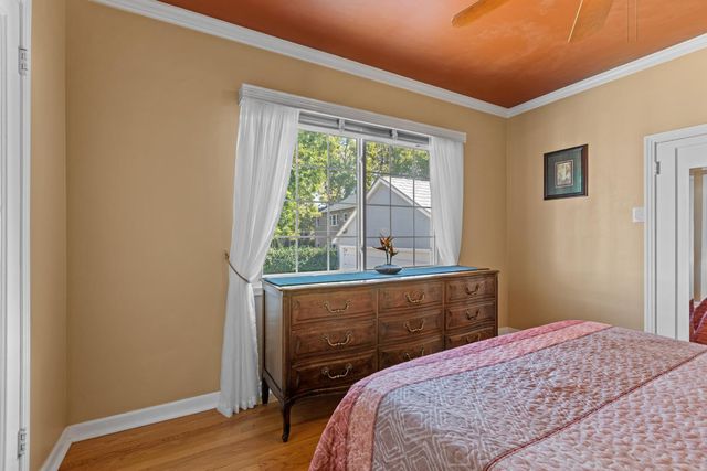 2214 U St, Sacramento, CA 95818