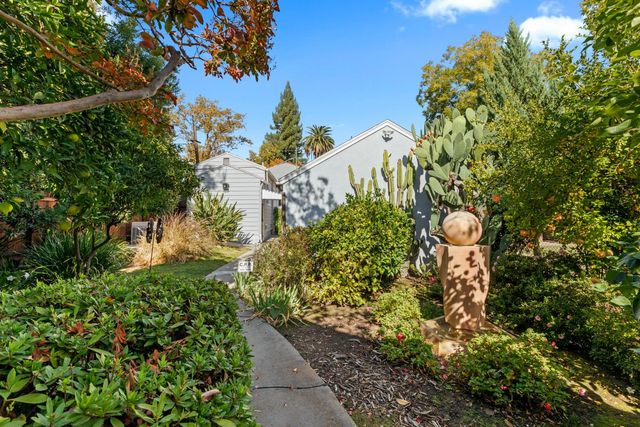 2214 U St, Sacramento, CA 95818