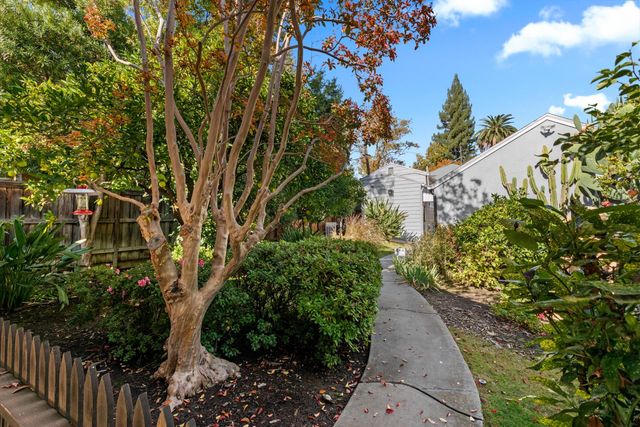 2214 U St, Sacramento, CA 95818