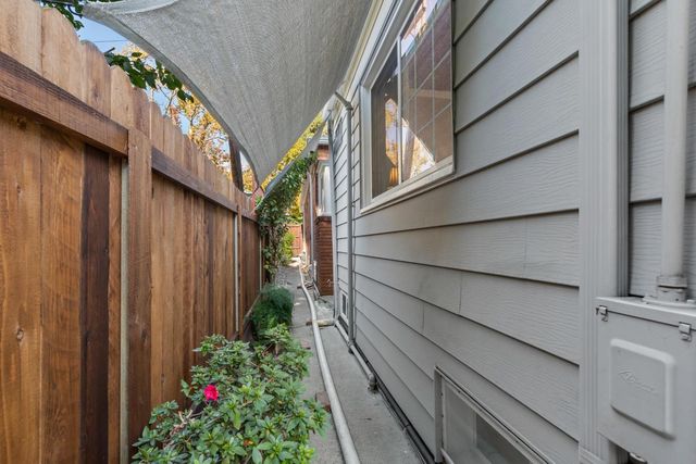 2214 U St, Sacramento, CA 95818