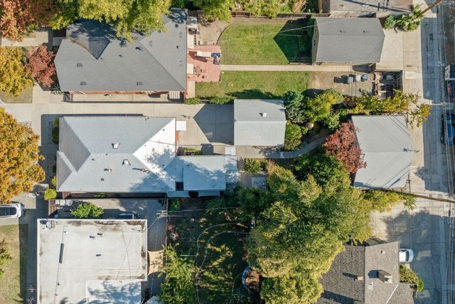 2214 U St, Sacramento, CA 95818