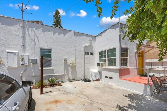 2376 Locust Avenue, Long Beach, CA 90806