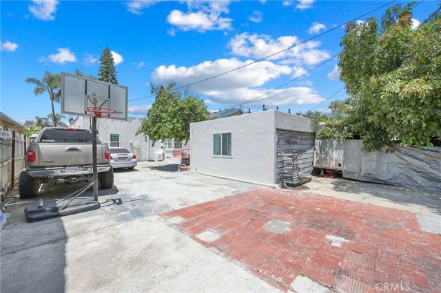 2376 Locust Avenue, Long Beach, CA 90806