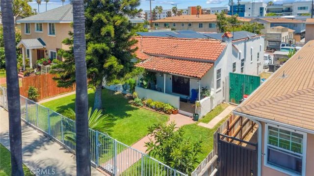 2376 Locust Avenue, Long Beach, CA 90806