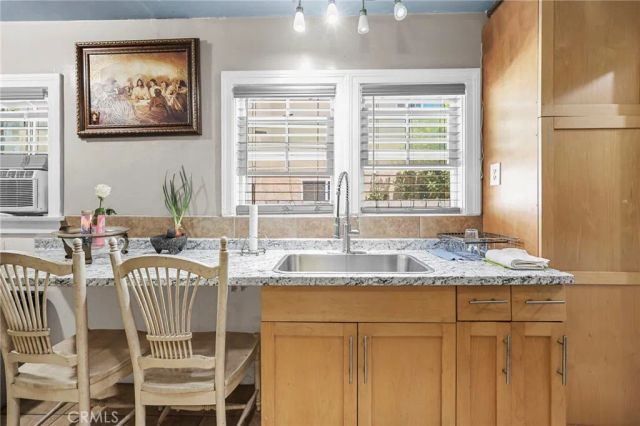 2376 Locust Avenue, Long Beach, CA 90806