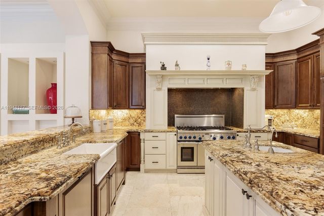 8252 SW 52nd Avenue, Miami, FL 33143