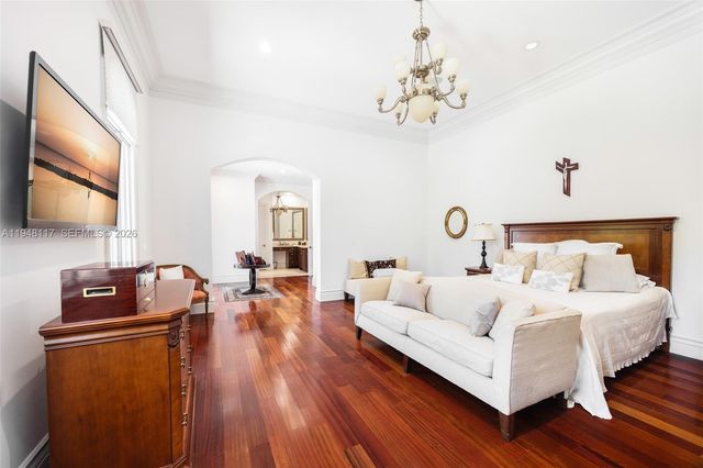 8252 SW 52nd Avenue, Miami, FL 33143