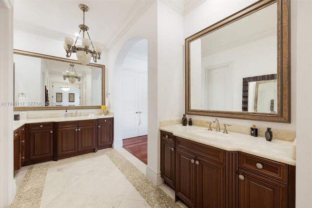 8252 SW 52nd Avenue, Miami, FL 33143