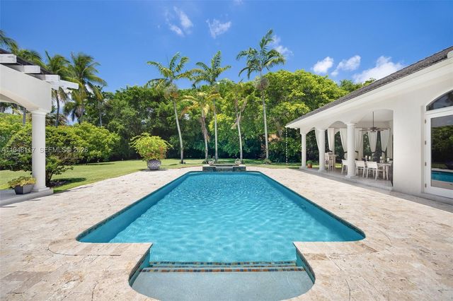 8252 SW 52nd Avenue, Miami, FL 33143