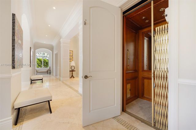 8252 SW 52nd Avenue, Miami, FL 33143