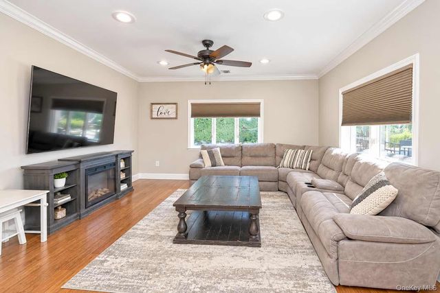37 Gaymor Lane, Commack, NY 11725