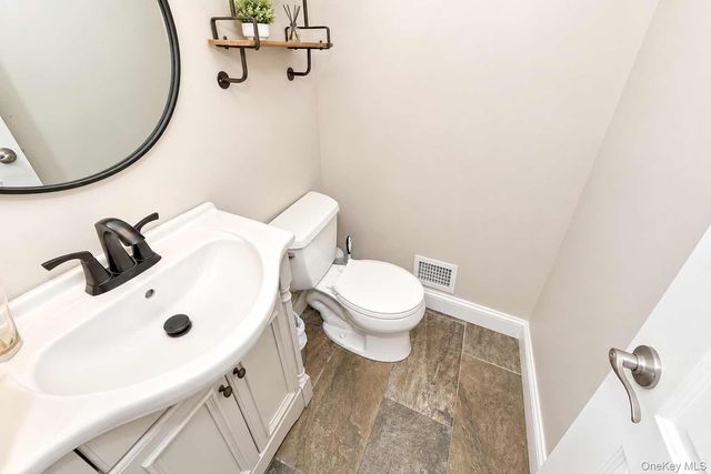37 Gaymor Lane, Commack, NY 11725