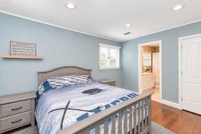37 Gaymor Lane, Commack, NY 11725