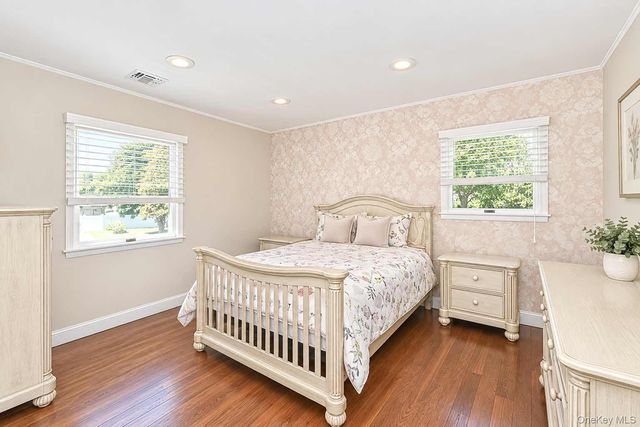 37 Gaymor Lane, Commack, NY 11725