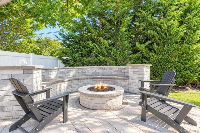 37 Gaymor Lane, Commack, NY 11725