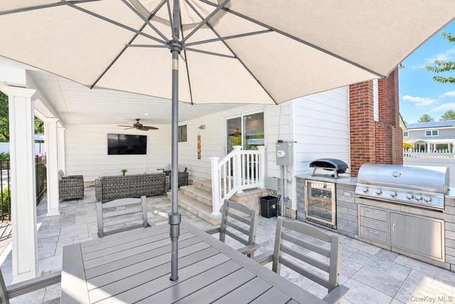 37 Gaymor Lane, Commack, NY 11725