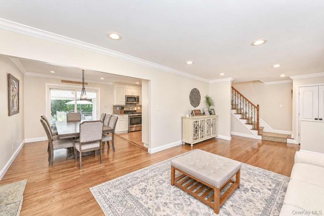 37 Gaymor Lane, Commack, NY 11725