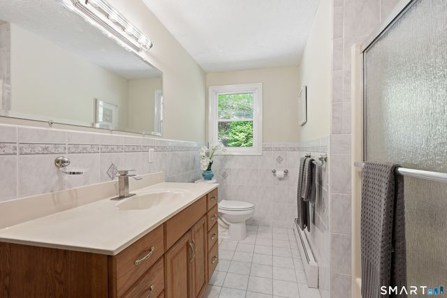 102 Metacomet Road, Plainville, CT 06062