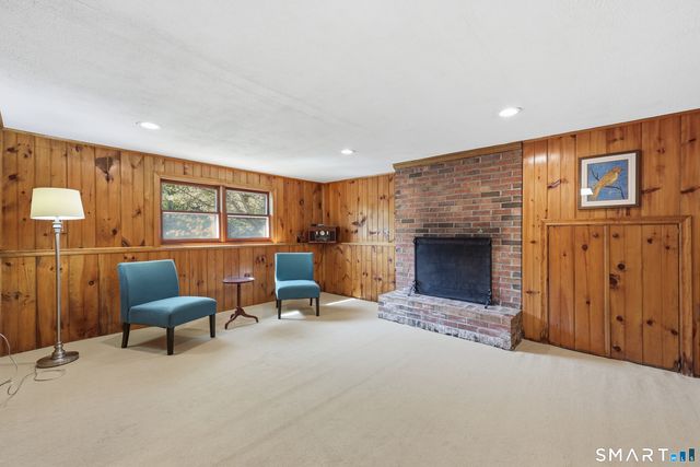 102 Metacomet Road, Plainville, CT 06062