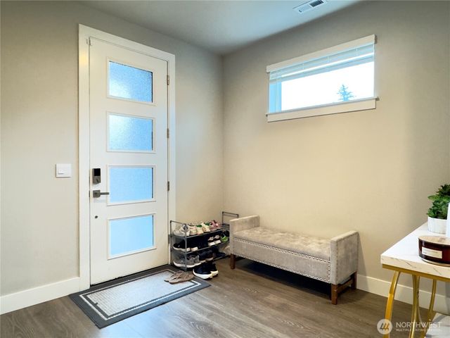 6302 SW 206th Pl, Lynnwood, WA 98036